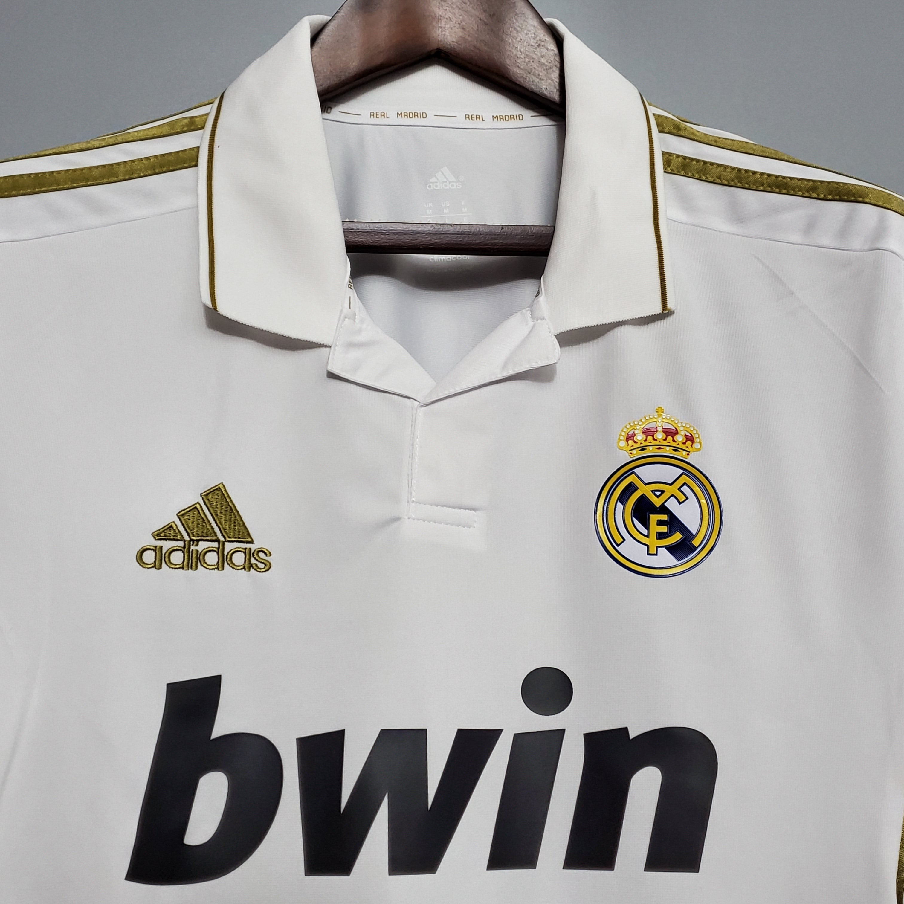 Vintage Real Madrid 2011-12 Long-Sleeved Home Jersey