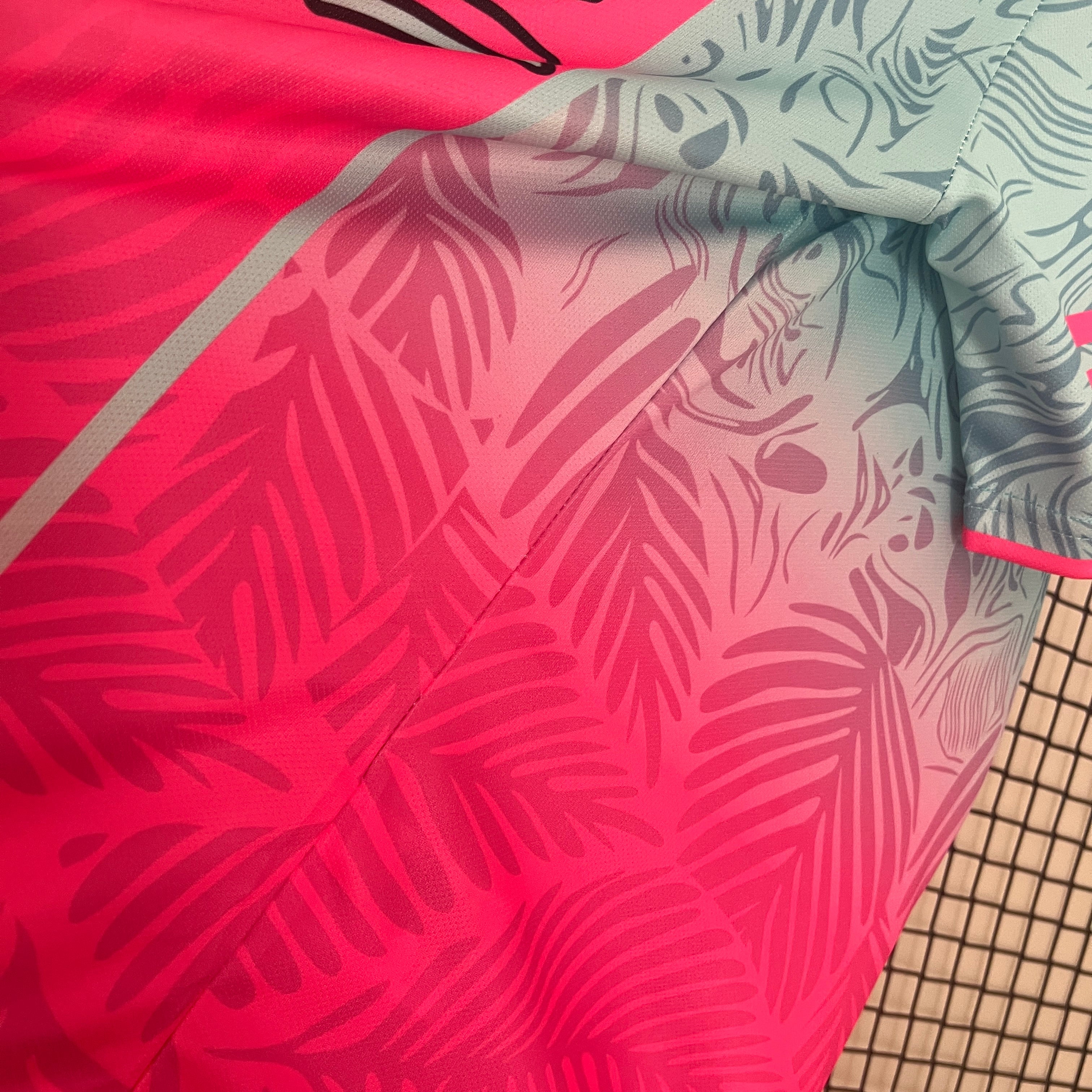 Maillot rose Miami 24/25 - Édition spéciale - OLDMONEYSOCCER