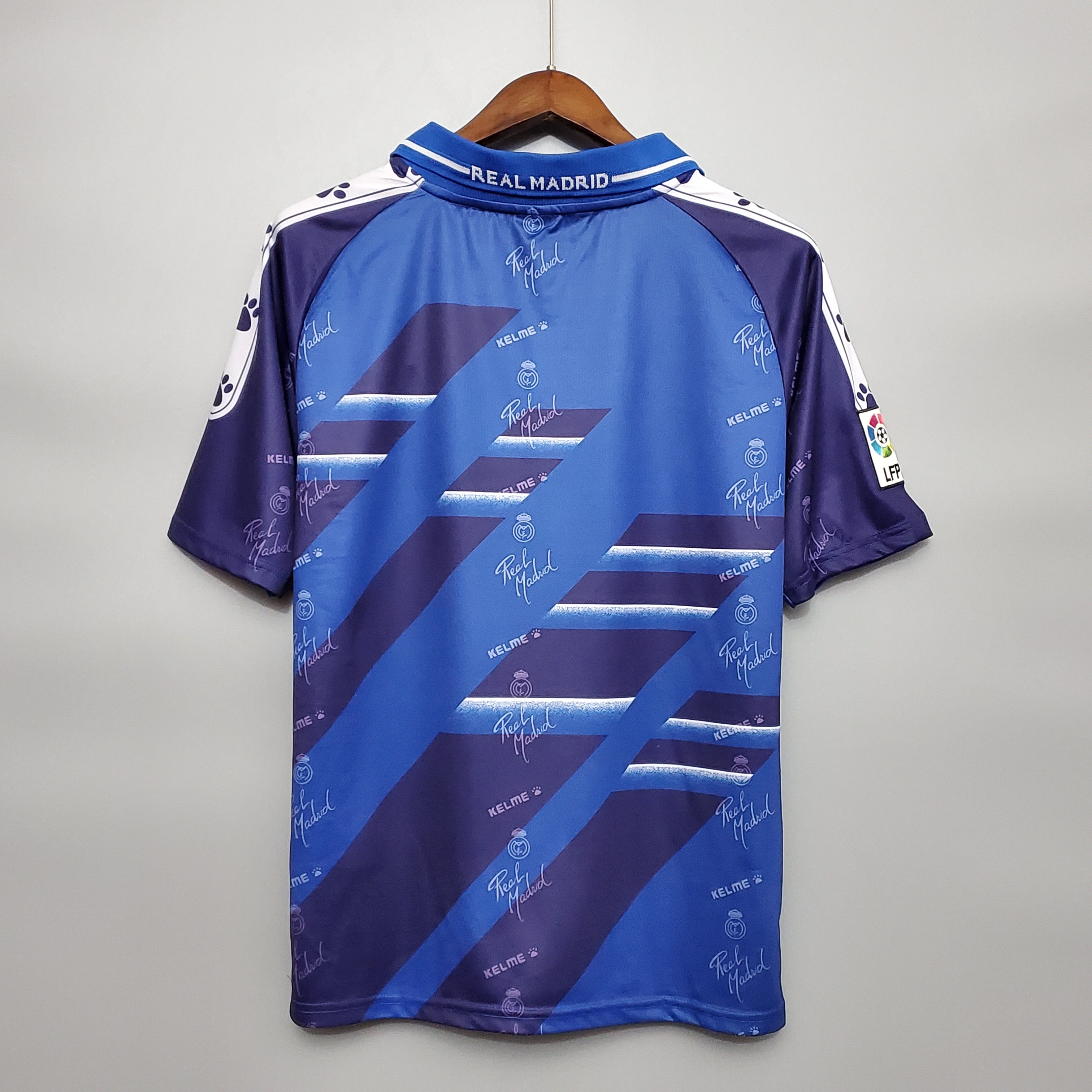 Vintage Real Madrid 1995-96 Uittenue