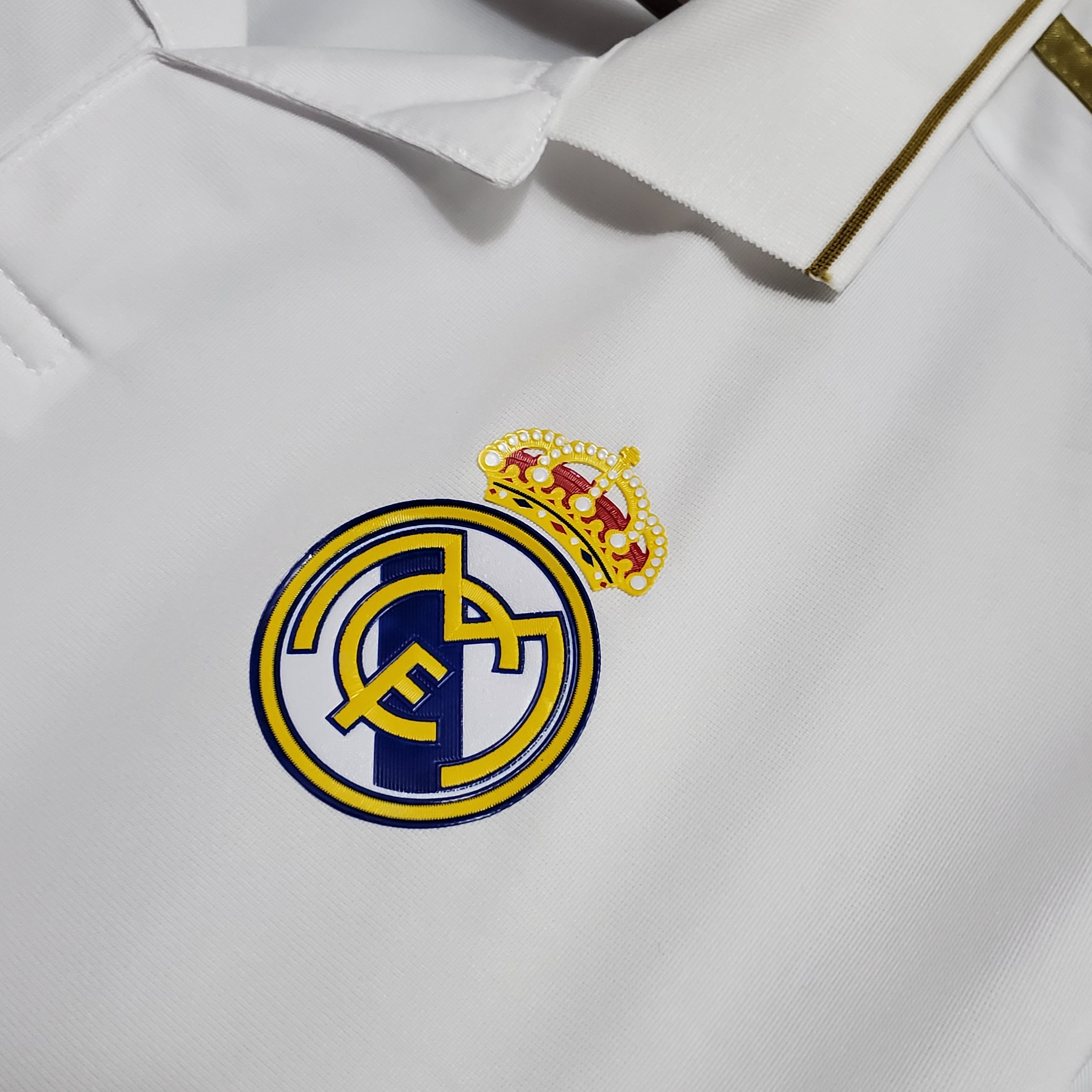 Vintage Real Madrid 2011-12 Long-Sleeved Home Jersey