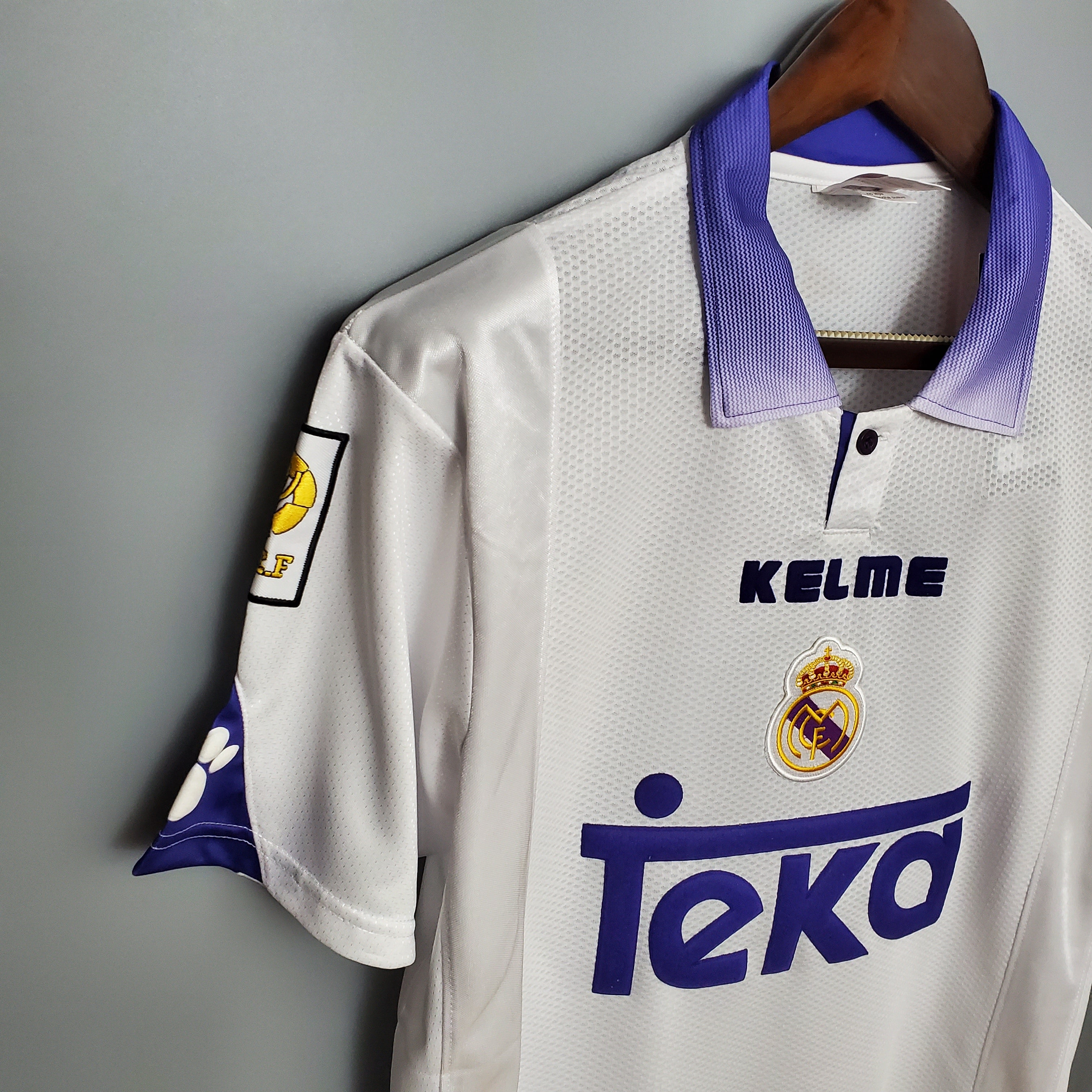 Maillot rétro Real Madrid 1997-98 domicile
