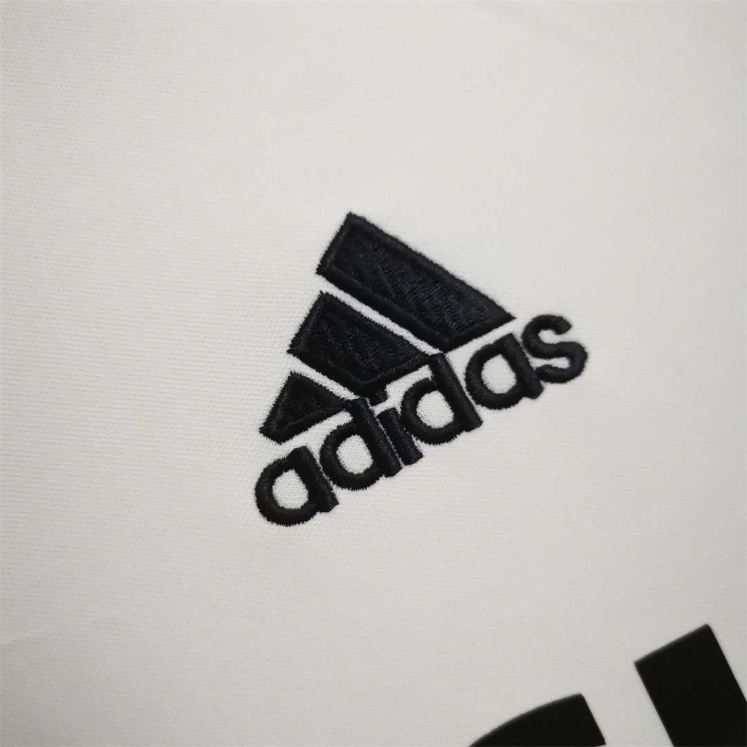 Maillot rétro domicile du Real Madrid 2002-2003