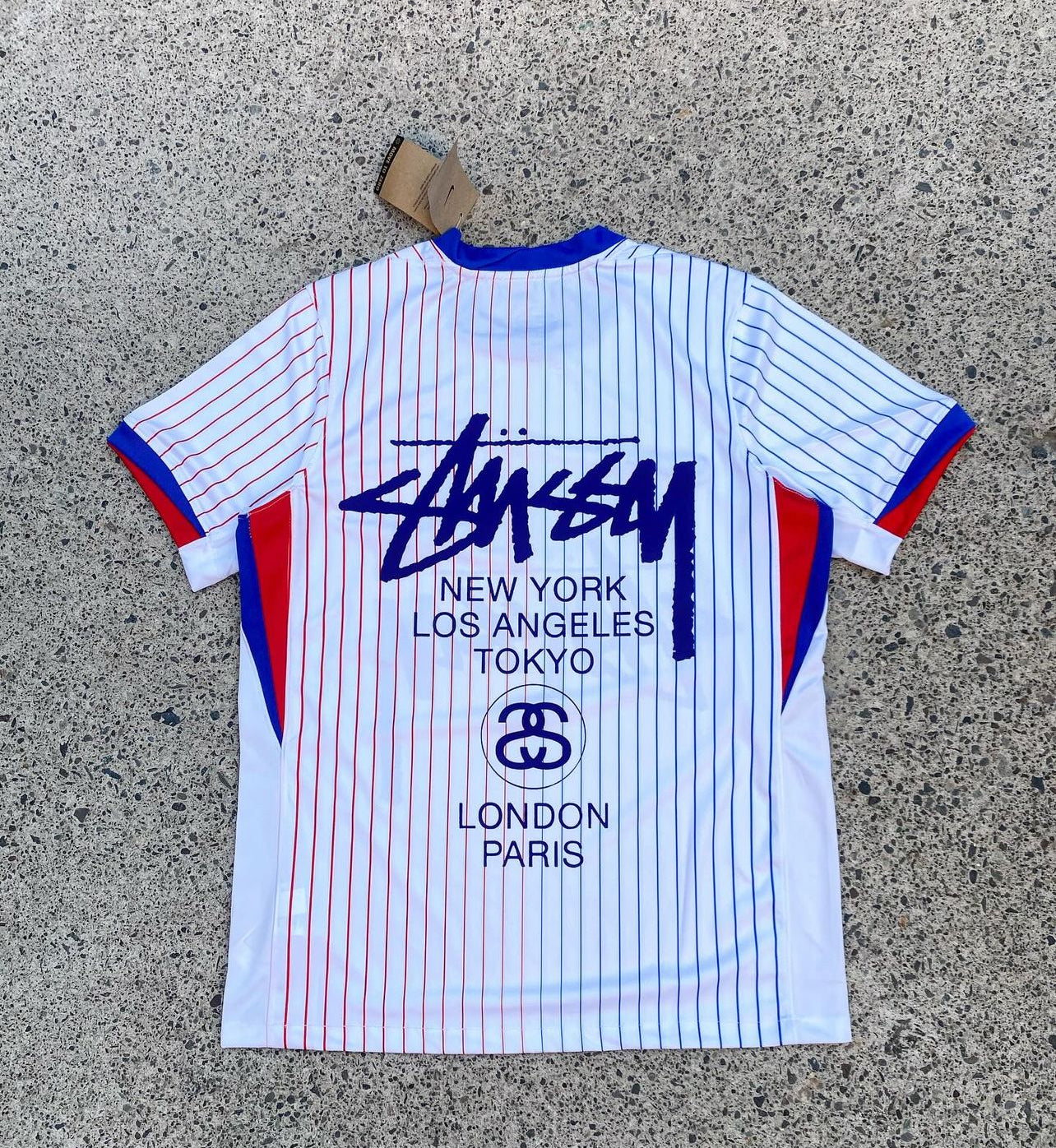 Édition spéciale France X Stussy 2025