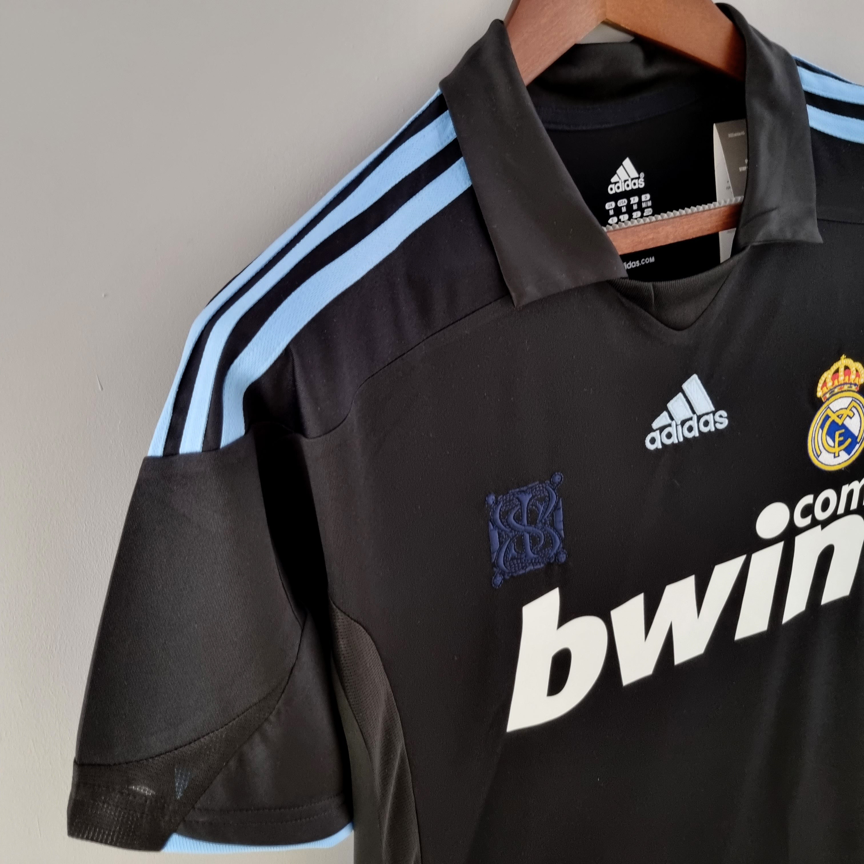 Vintage Real Madrid 2009-10 Away Jersey