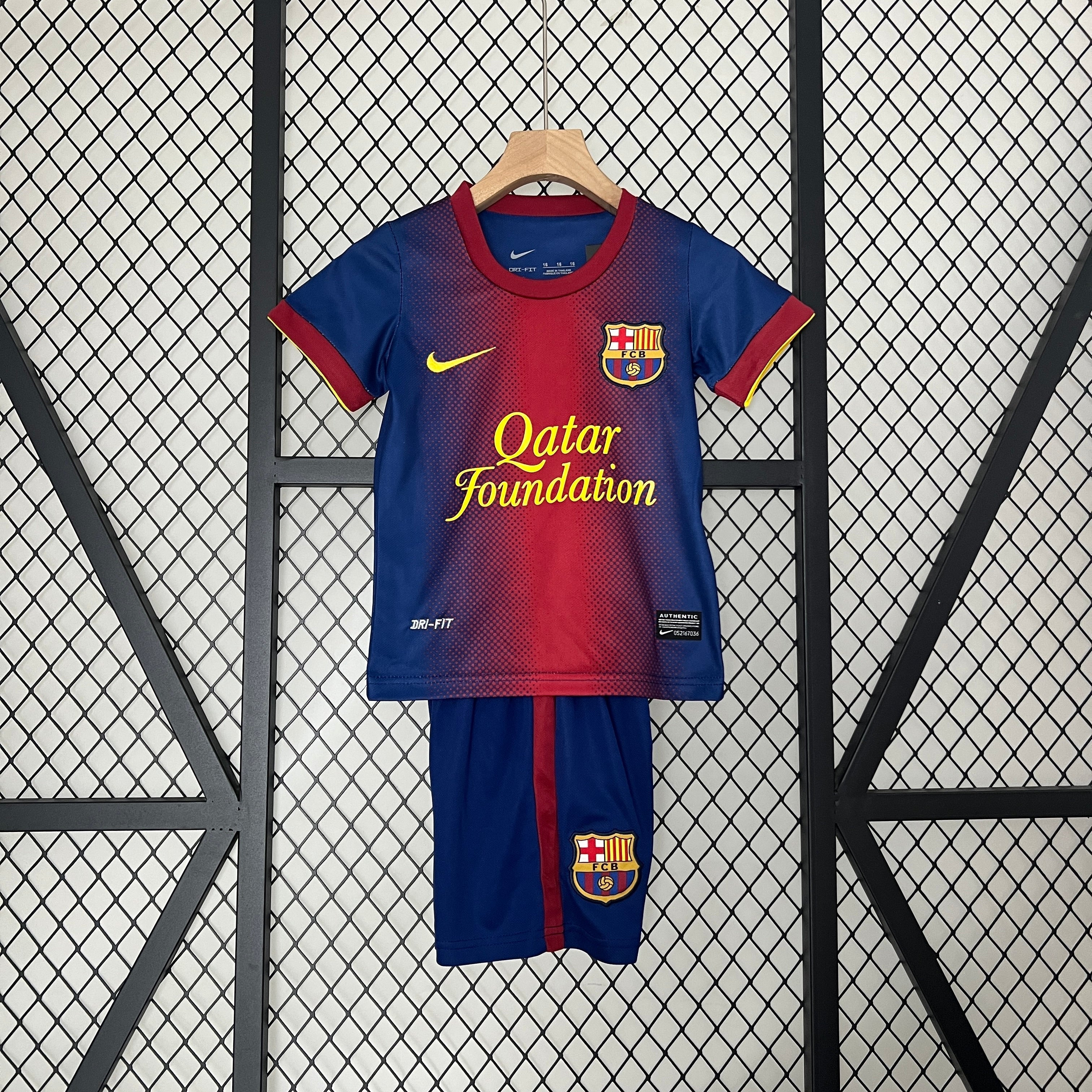 Retro Barcelona 2012-13 thuistenue voor kinderen