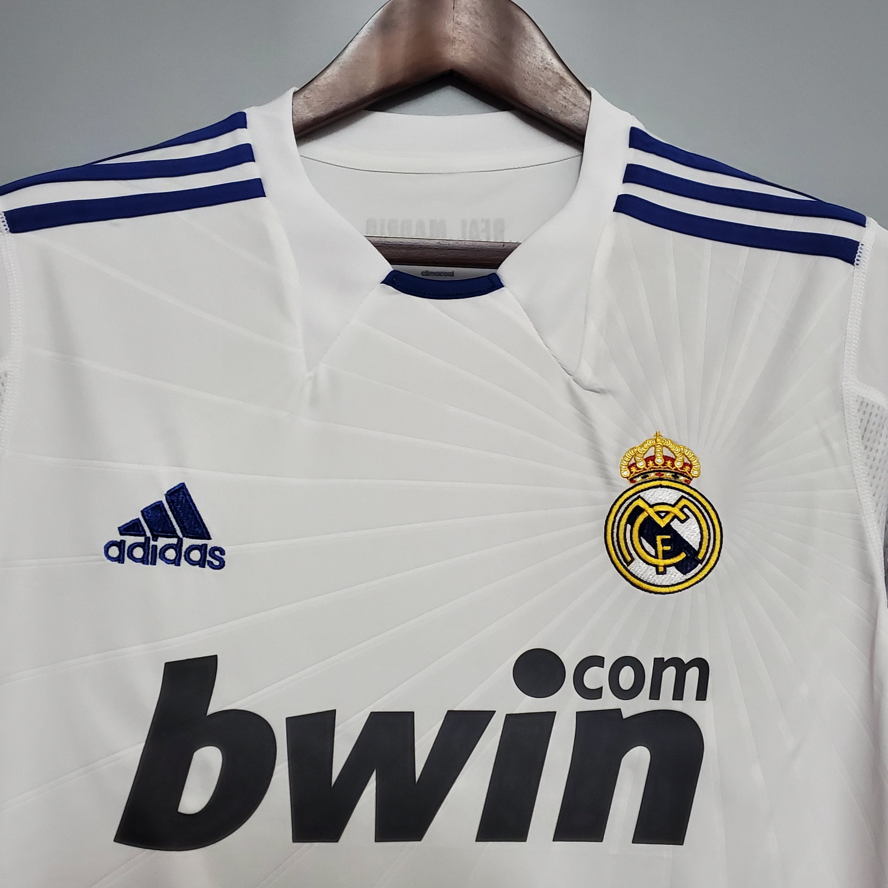 Vintage Real Madrid 2010-11 Home Jersey