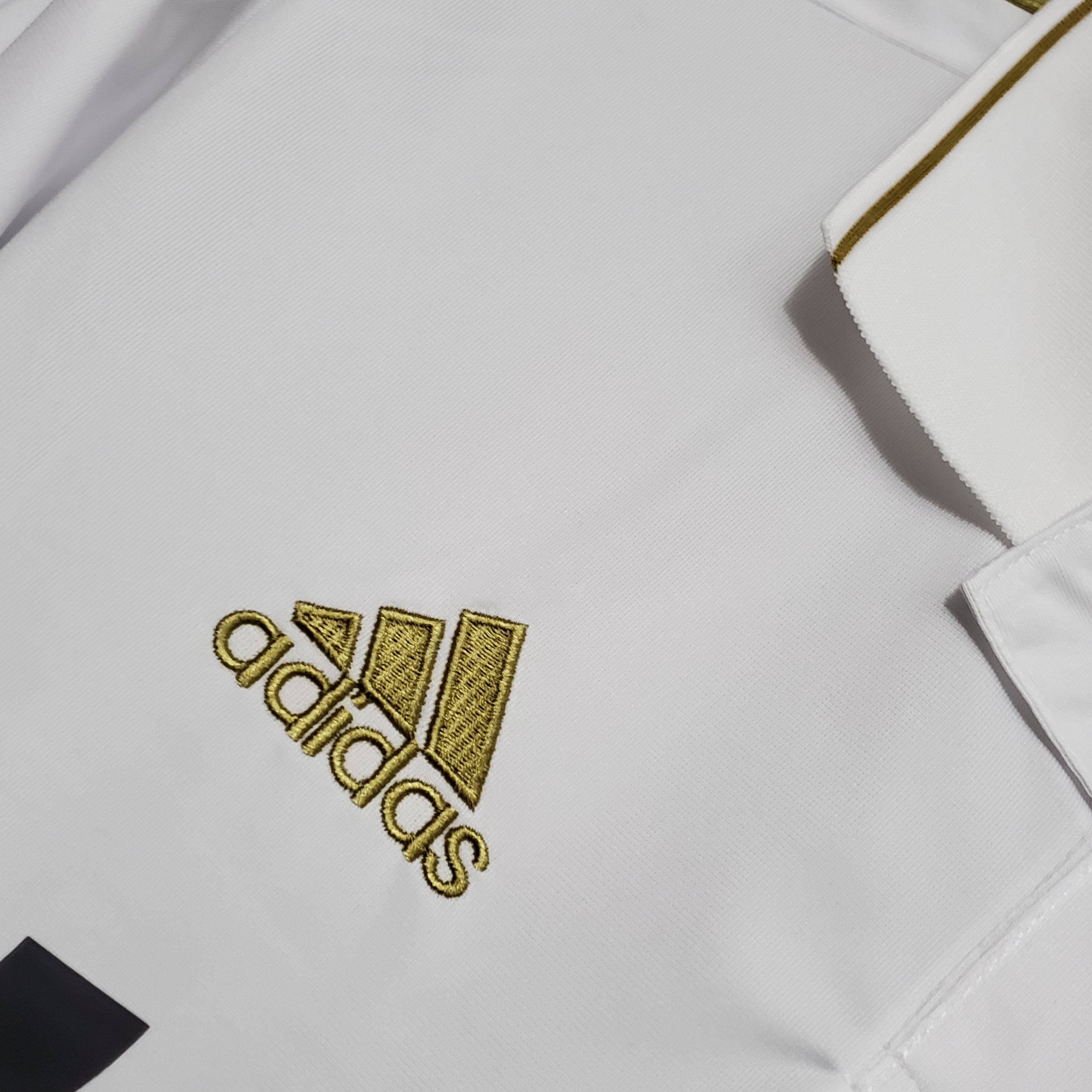 Vintage Real Madrid 2011-12 Long-Sleeved Home Jersey