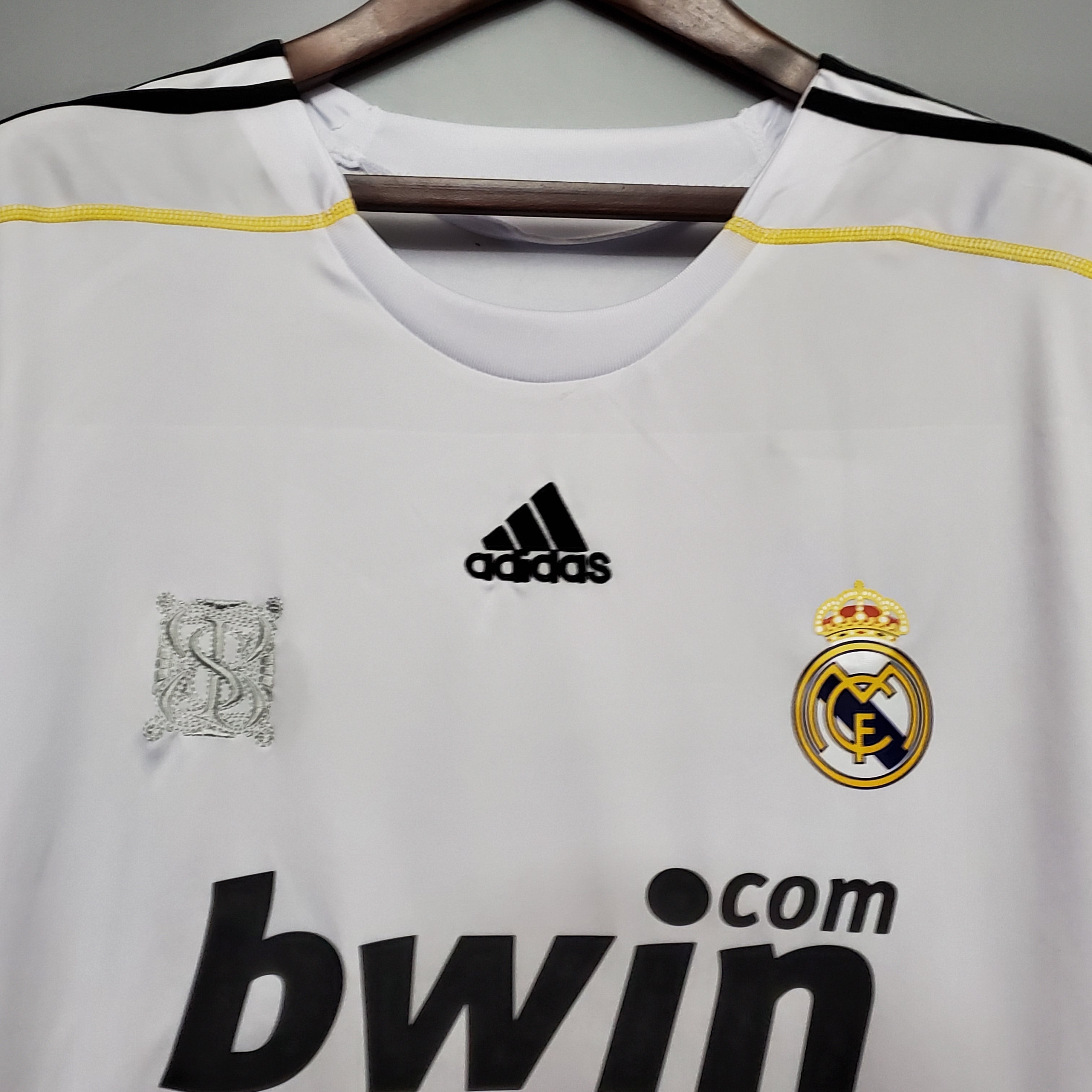 Maillot domicile vintage du Real Madrid 2009-10