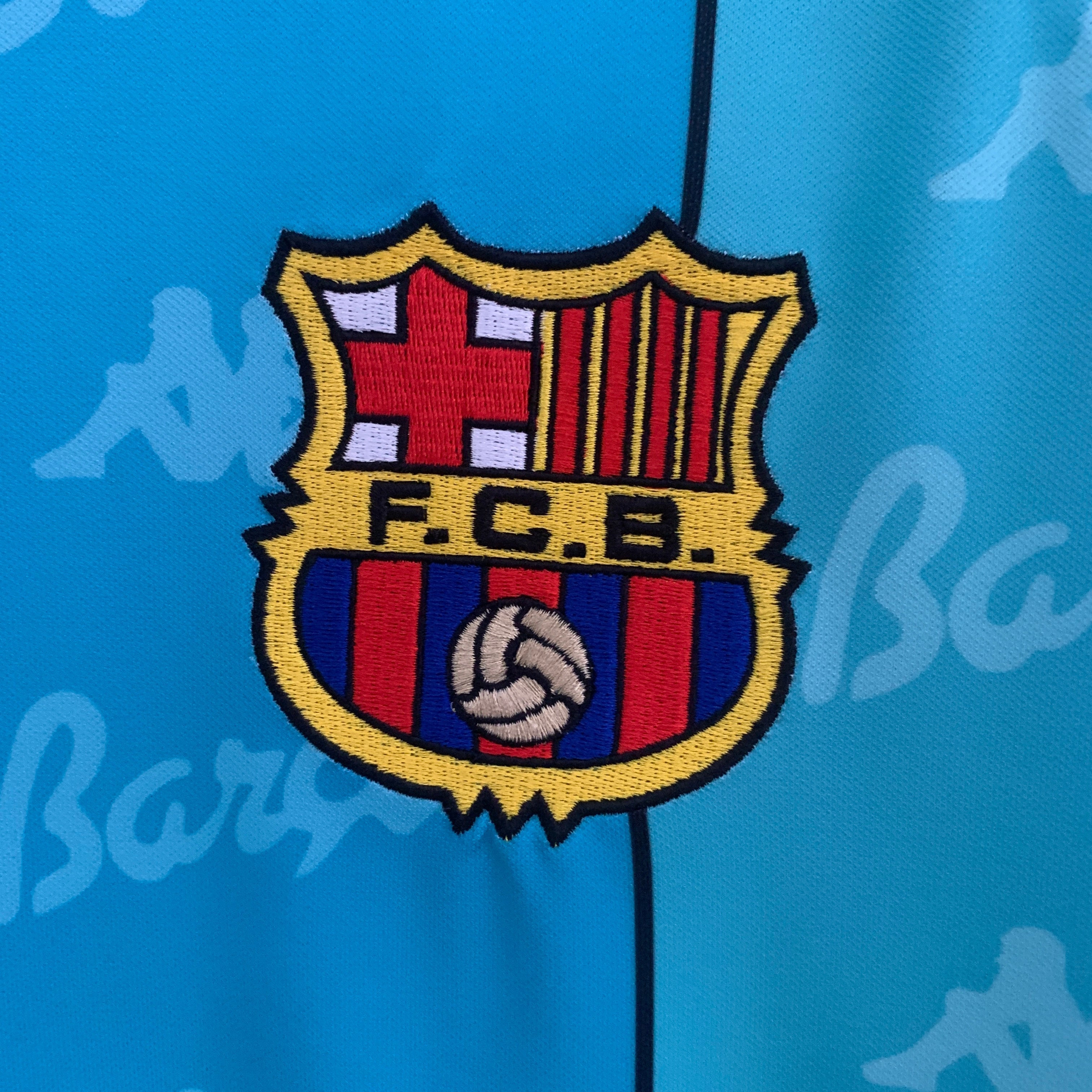 Maillot extérieur rétro Barcelone 1996-1997 (manches longues)