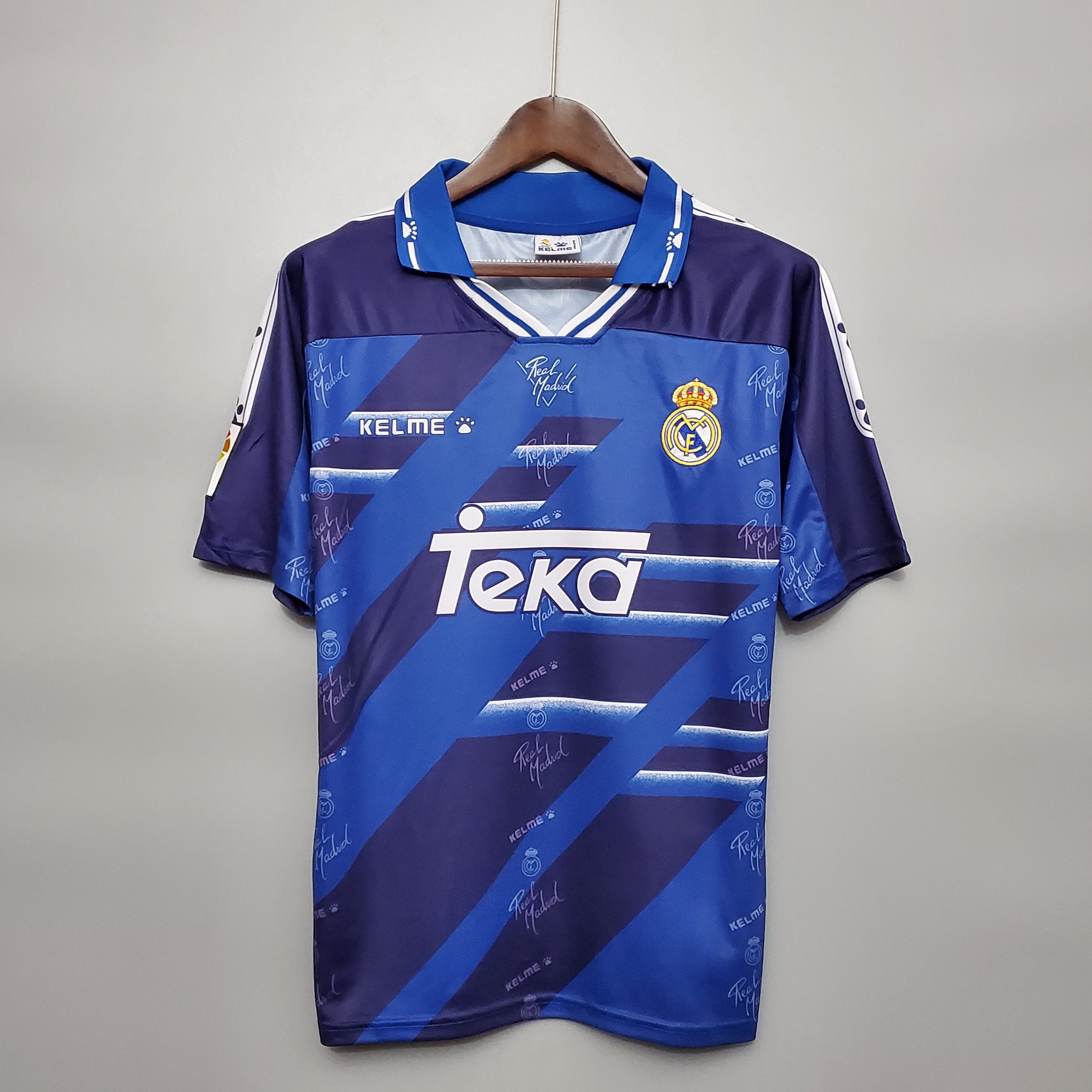 Vintage Real Madrid 1995-96 Uittenue