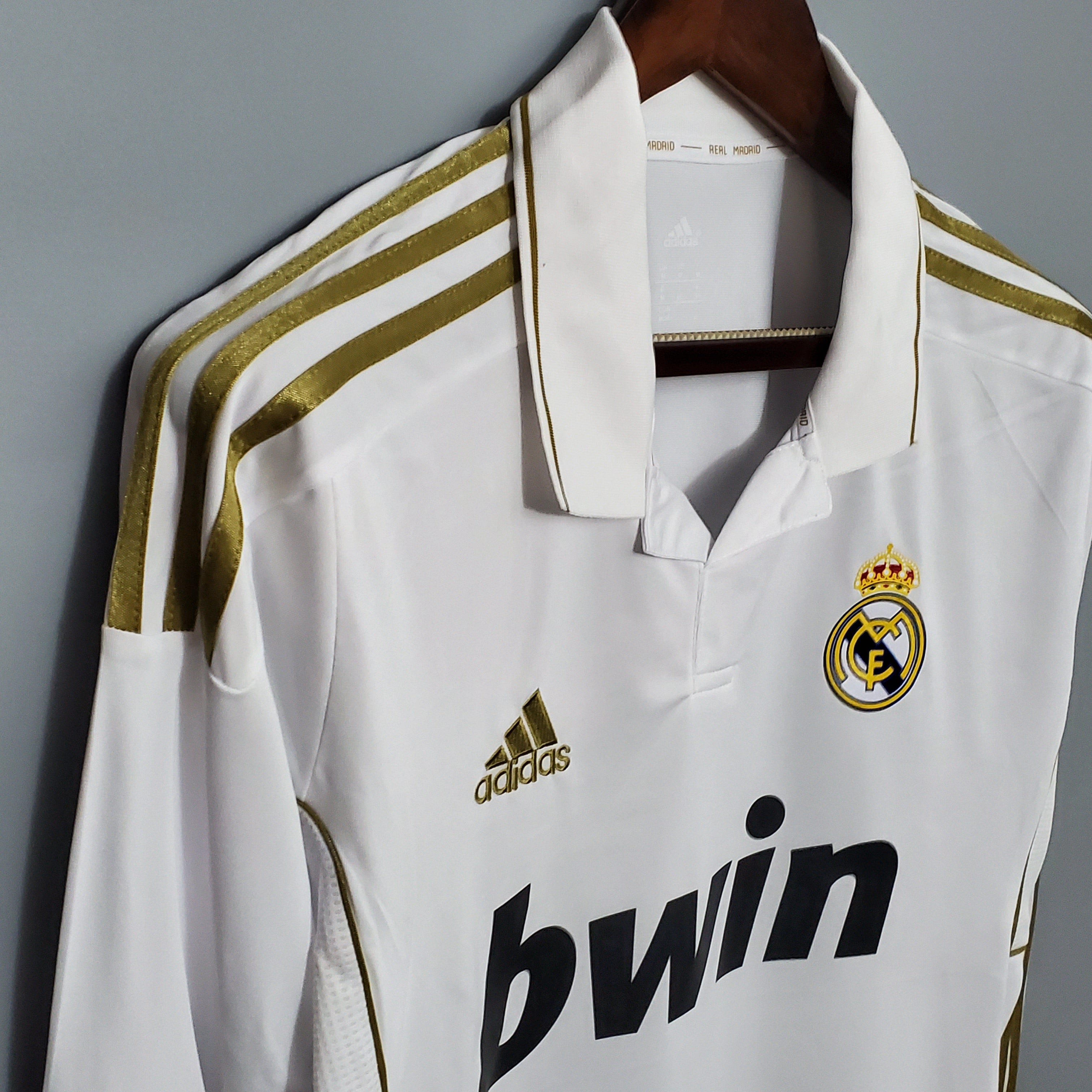 Vintage Real Madrid 2011-12 Long-Sleeved Home Jersey
