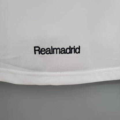 Maillot domicile vintage du Real Madrid 2005-06
