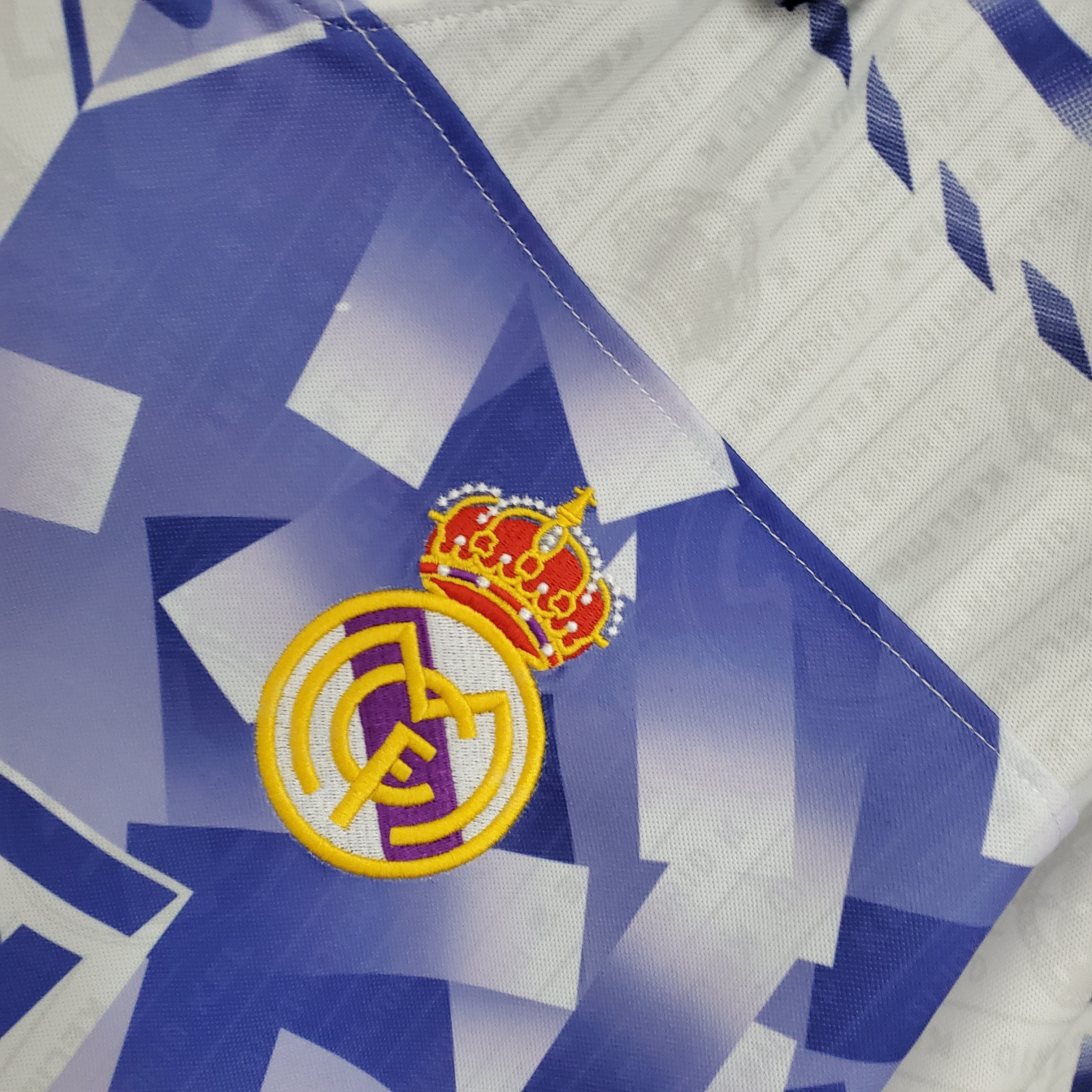 Maillot vintage troisième du Real Madrid 1996-97