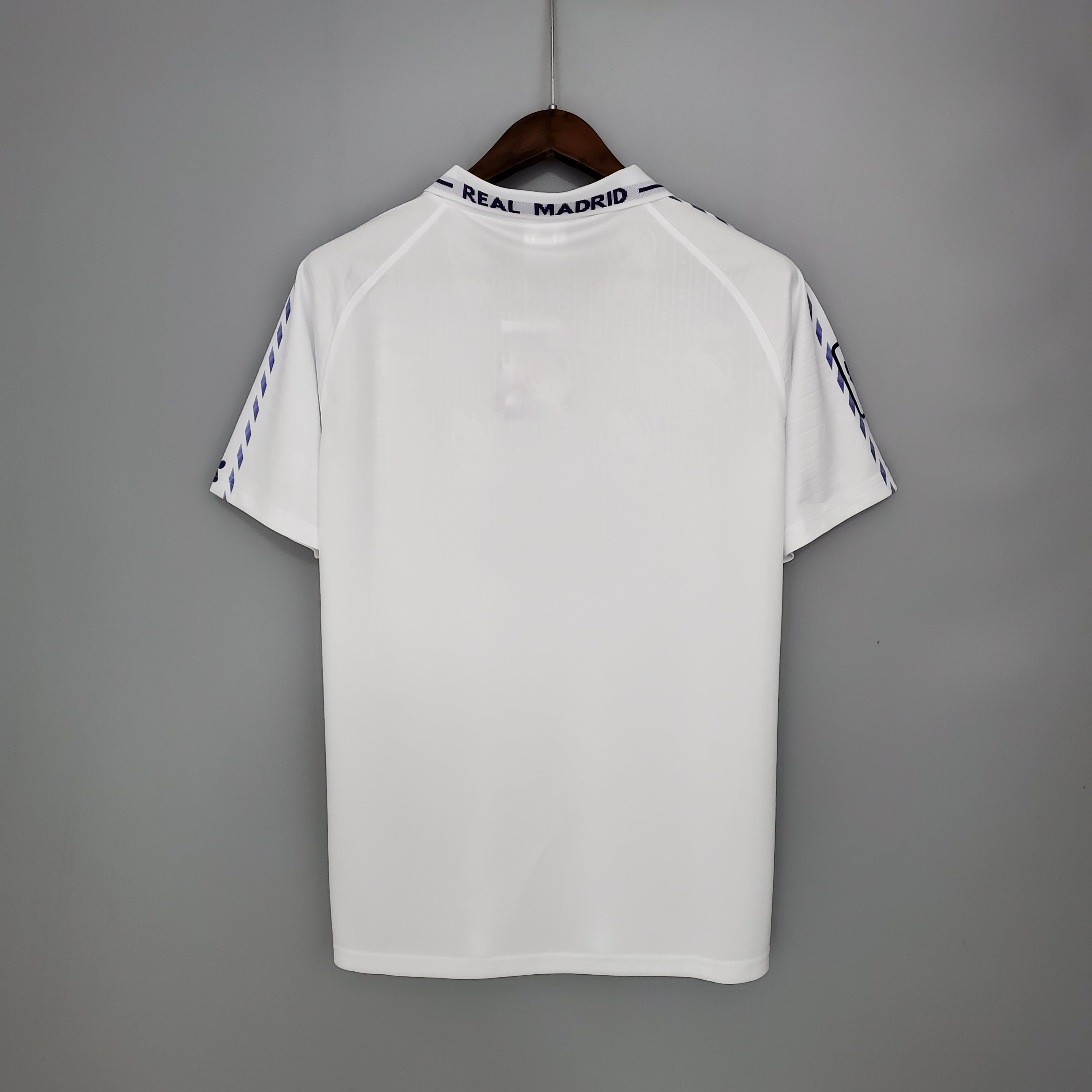 Maillot domicile vintage du Real Madrid 1996-97