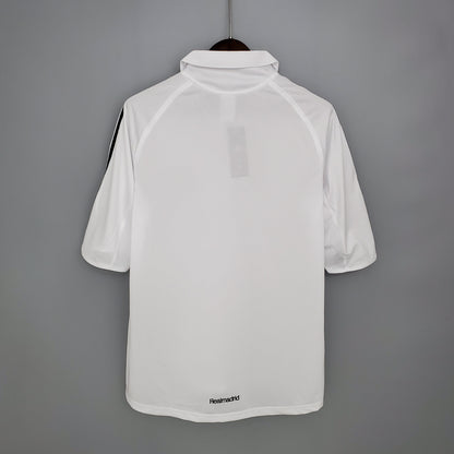 Maillot domicile vintage du Real Madrid 2005-06