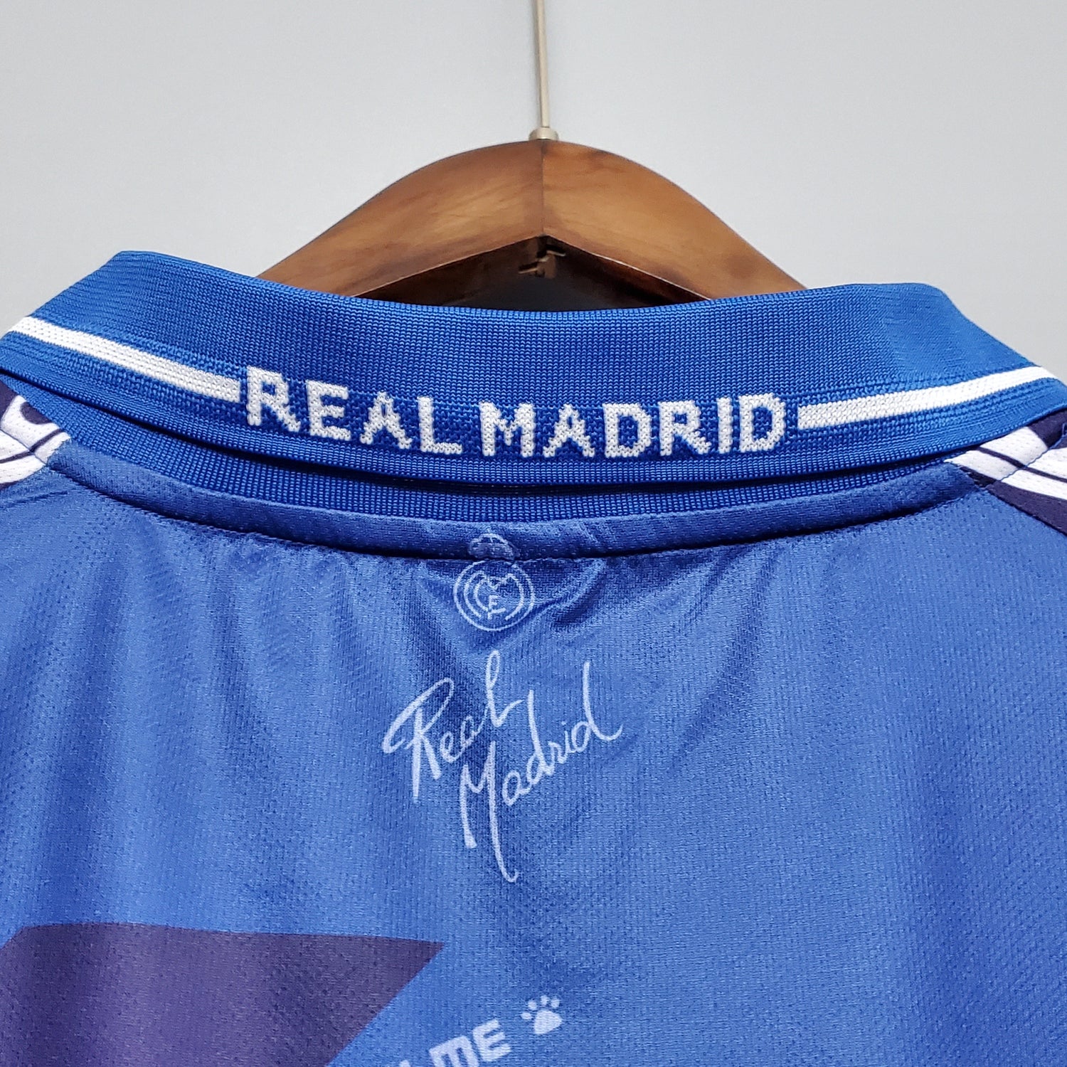 Vintage Real Madrid 1995-96 Uittenue