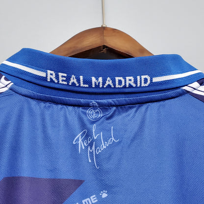 Vintage Real Madrid 1995-96 Uittenue