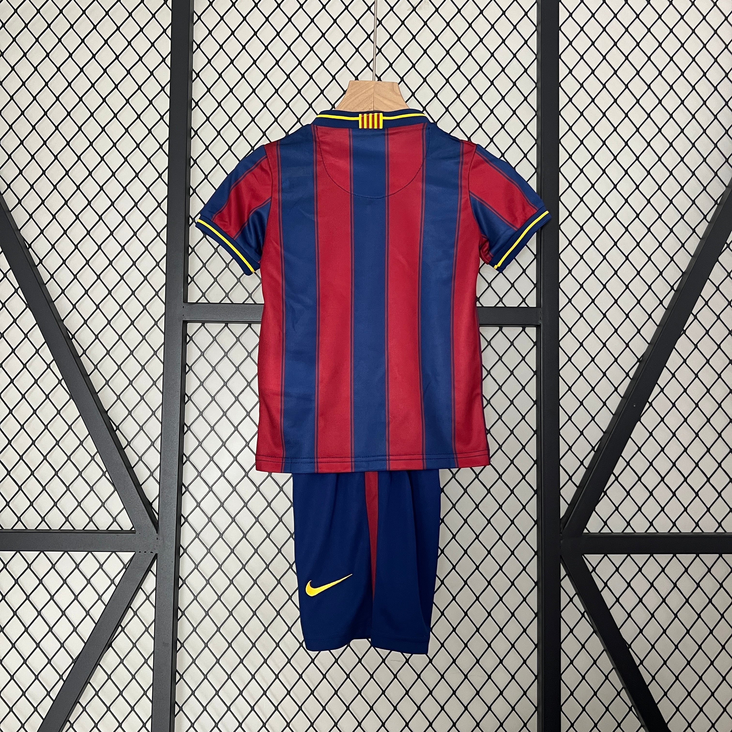 Maillot domicile vintage Barcelone 2009-2010 pour enfant