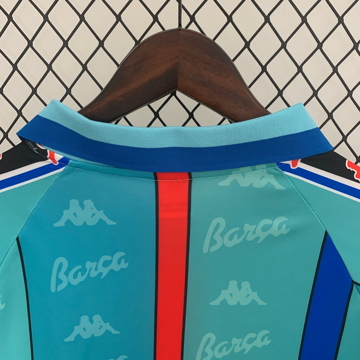 Maillot extérieur rétro Barcelone 1996-1997 (manches longues)