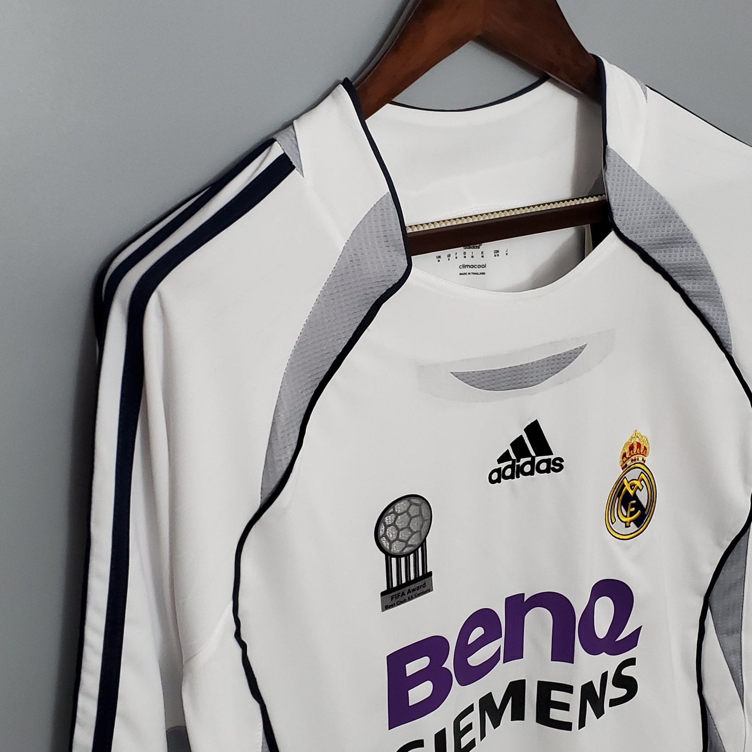 Vintage Real Madrid 2006-07 Long-Sleeved Home Jersey