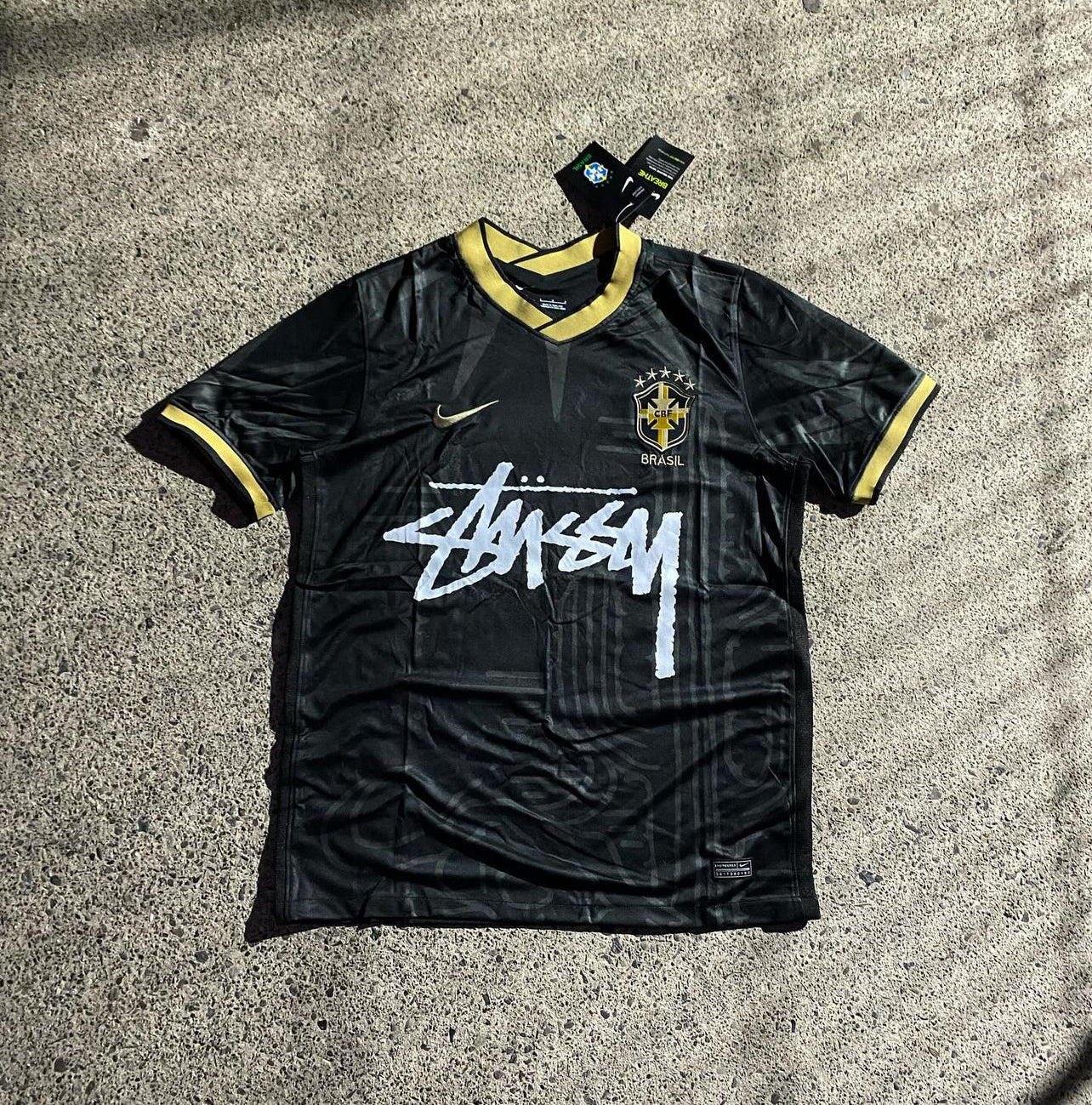 Kit conceptuel BRÉSIL X STUSSY