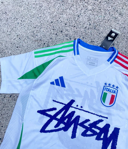 Italië X Stussy 24-25 | Voor- en achterkant print